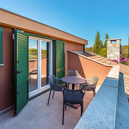 Casa vacanze Amazing In With Wifi Veli Iž